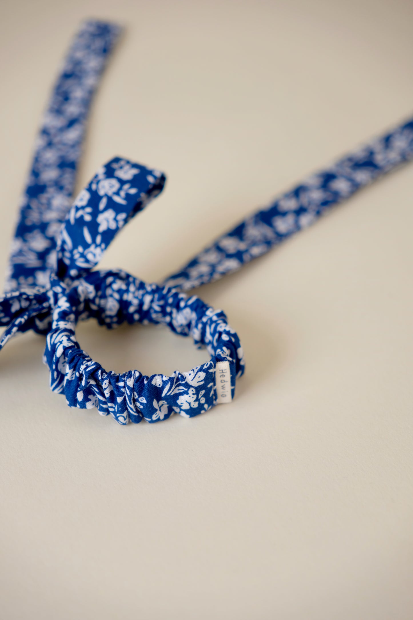 Elastic Hairbow