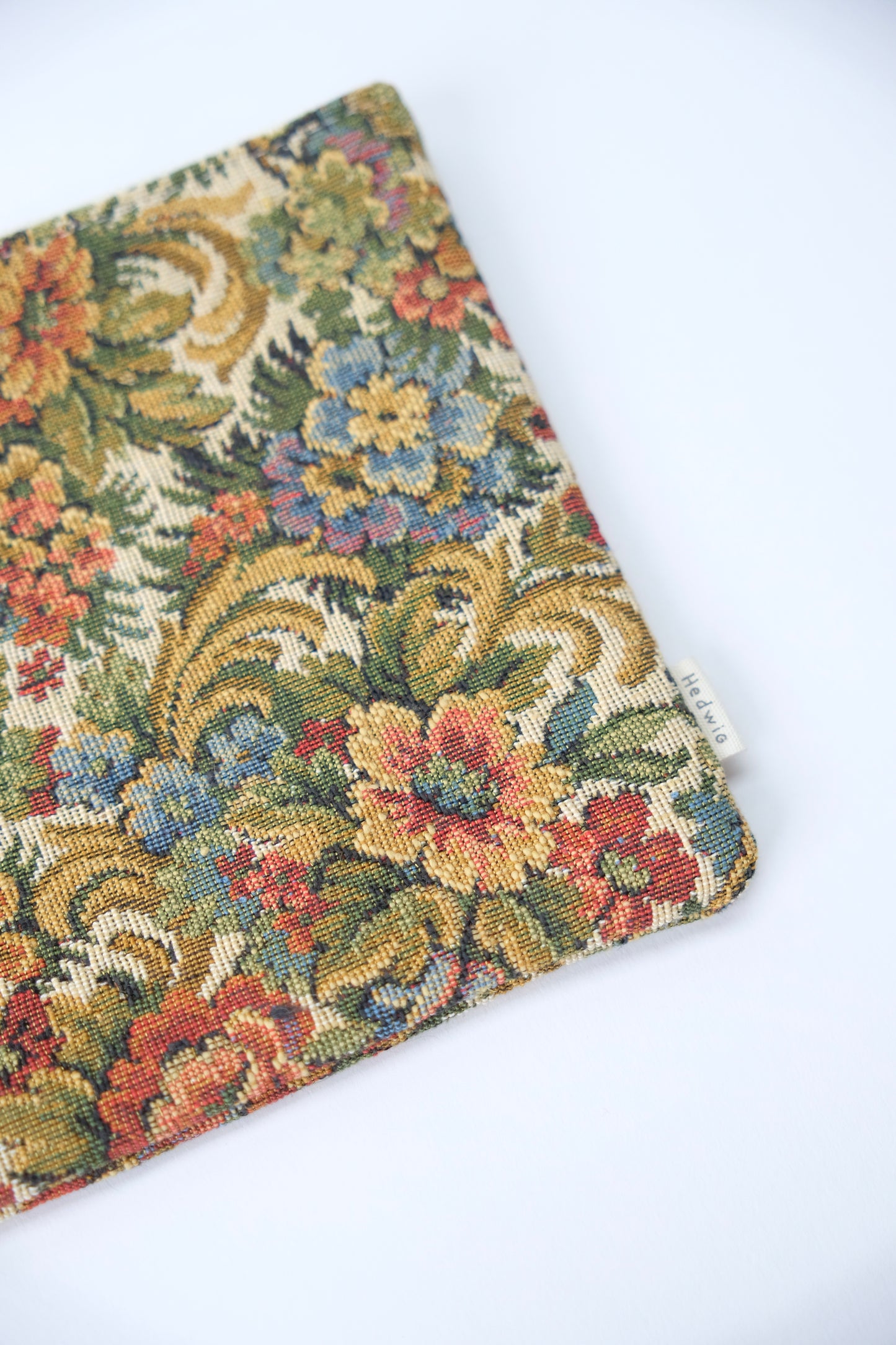 Woven pouch