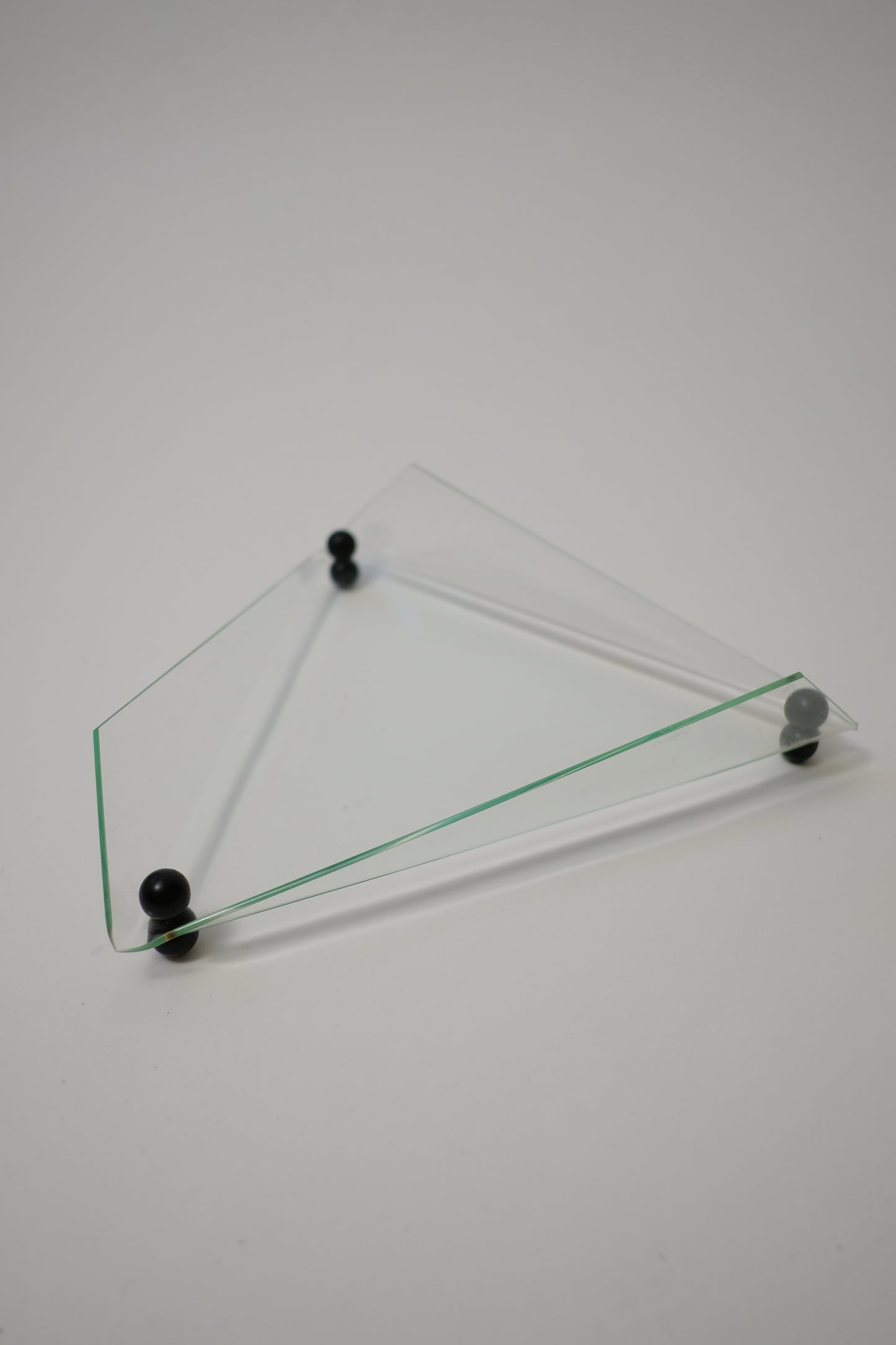 Studio Eldik Follega Design Plate